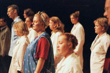 Linda als Grace in musical Working