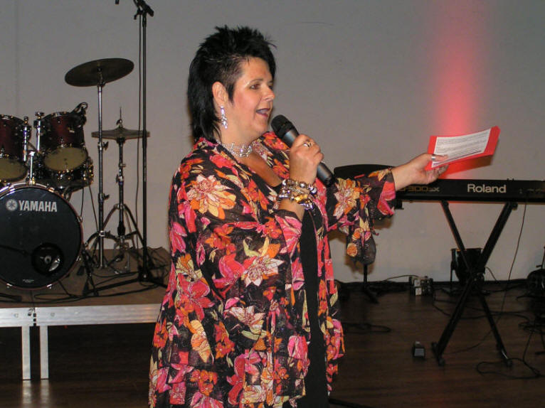 Presentatie-Songfestival-2007-Linda-Galle